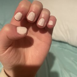 First and last time coming here. Overpriced for nothing. It's only the first day and already chipped(one week polish). WORST NAILS SALON.
