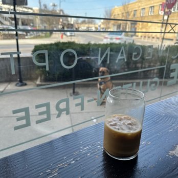 Oromo Cafe - Cold Brew Coffee - Coffee & Tea Near Me - Chicago, Illinois
