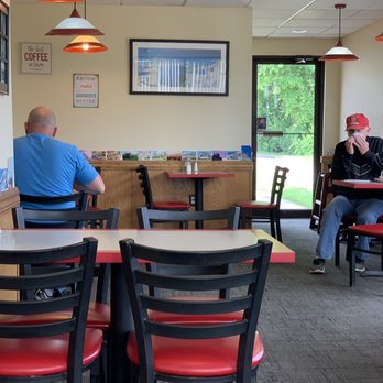 Kosmos Restaurant - Checking them out for breakfast and they have a surprisingly cute inside to eat at! - Breakfast & Brunch Near Me - Valparaiso, Indiana