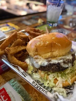 COLD BEERS & CHEESEBURGERS - Updated November 2025 - 141 Photos & 261 ...