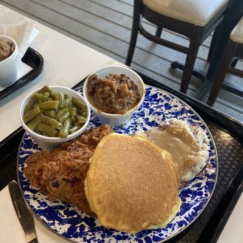 Belle Meade Meat and Three - We had a delicious lunch here on their patio! Fried chicken, mashed potatoes and gravy, green beans, corn cake, and bread pudding - Southern Near Me - Nashville, Tennessee Belle Meade Meat and Three - We had a delicious lunch here on their patio! Fried chicken, mashed potatoes and gravy, green beans, corn cake, and bread pudding - Southern Near Me - Nashville, Tennessee
