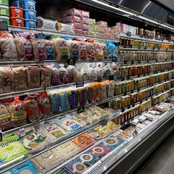 Erewhon - Grocery Near Me - Santa Monica, California Erewhon - Grocery Near Me - Santa Monica, California