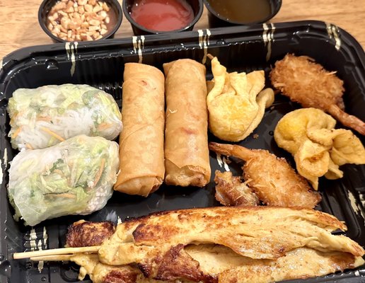 Green Papaya Thai & Sushi (210 Location) by null