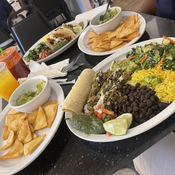 Tumerico - Guacamole and chips, tacos, rice and beans and salad. - Vegan Near Me - Tucson, Arizona Tumerico - Guacamole and chips, tacos, rice and beans and salad. - Vegan Near Me - Tucson, Arizona