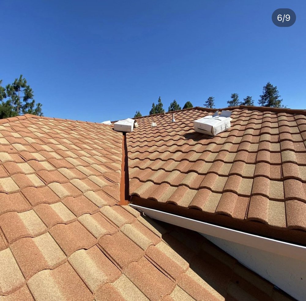 Slide of Cachus Roofing