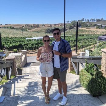 Tour del Vino - Akash Winery & Vineyard - Wine Tours Near Me - Temecula, California