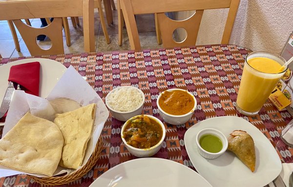 Momo N Curry by null