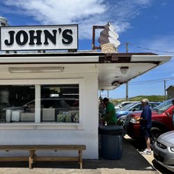 John's Drive In
