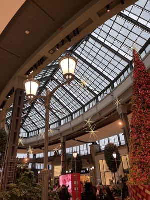 CF Carrefour Laval by null