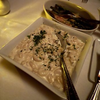 Ciera Steak + Chophouse - White Truffle Mac and cheese - Steakhouses Near Me - Stateline, Nevada Ciera Steak + Chophouse - White Truffle Mac and cheese - Steakhouses Near Me - Stateline, Nevada