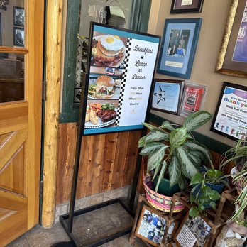 Black Bear Diner - Madera - ..... - American Near Me - Madera, California