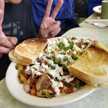 Joni's Diner - Big E omelette - Diners Near Me - Lake Geneva, Wisconsin