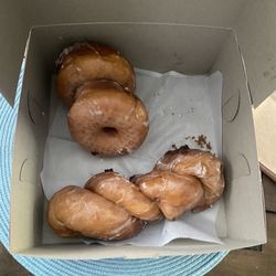 Dick's Donuts - Bestie dad got for breakfast I'm a doughnut connoisseur I will fantasize about this doughnut will need to get again