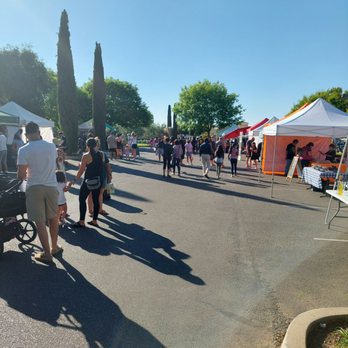 Harlan Ranch Fresh Market - Farmers Market Near Me - Clovis, California