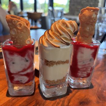Seasons 52 - Key Lime Pie Mini, Raspberry Chocolate Chip Cannoli Mini - New American Near Me - Sunrise, Florida Seasons 52 - Key Lime Pie Mini, Raspberry Chocolate Chip Cannoli Mini - New American Near Me - Sunrise, Florida