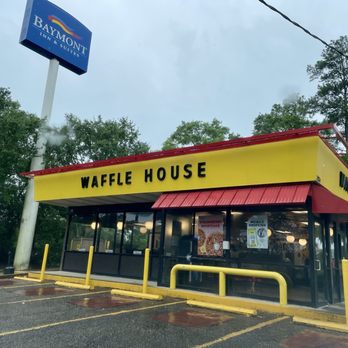 Waffle House - Outside View - Diners Near Me - Tallahassee, Florida Waffle House - Outside View - Diners Near Me - Tallahassee, Florida