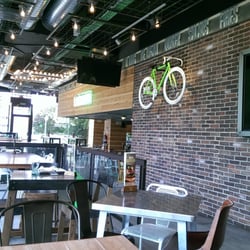 The Good Burger - Zona de mesas