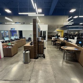 EōS Fitness - 8 am. This is what the business looks like. - Gyms Near Me - Chandler, Arizona EōS Fitness - 8 am. This is what the business looks like. - Gyms Near Me - Chandler, Arizona
