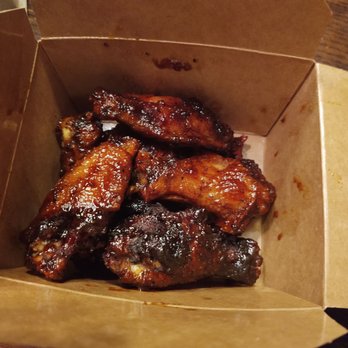 My Mama's Kitchen - The drip wings - Barbeque Near Me - Norfolk, Virginia
