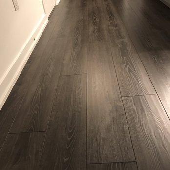 Peerani's Flooring - a hardwood floor in a hallway - Flooring Near Me - Mississauga, Ontario