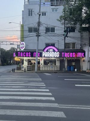 Taquería Los Parados by null