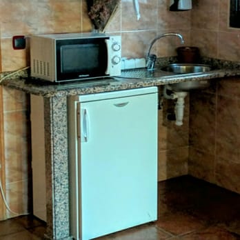 Casa Anita - Kitchen in common area - Guest Houses Near Me - Santa Croya de Tera, ZA