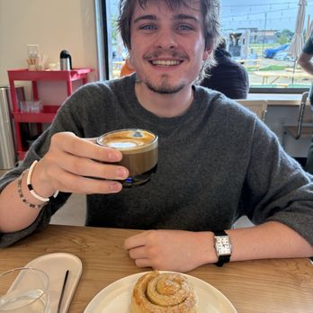 Harbor City Coffee - Cortado and cardamom bun - Coffee & Tea Near Me - Medford, Oregon Harbor City Coffee - Cortado and cardamom bun - Coffee & Tea Near Me - Medford, Oregon