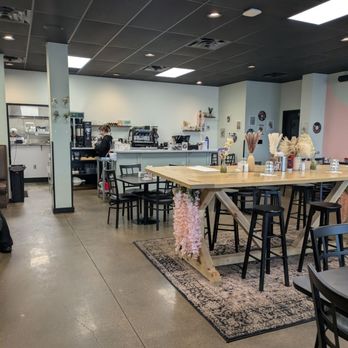 Toast & Thyme - Inside of the restaurant looking toward the kitchen - Coffee & Tea Near Me - Brownsburg, Indiana