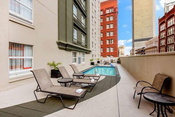 La Quinta Inn & Suites by Wyndham New Orleans Downtown by null