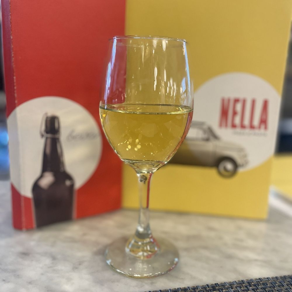 Nella Pizza e Pasta - Delicious crisp Pinot Grigio pairs great with the pizza - Pizza Near Me - Chicago, Illinois Nella Pizza e Pasta - Delicious crisp Pinot Grigio pairs great with the pizza - Pizza Near Me - Chicago, Illinois