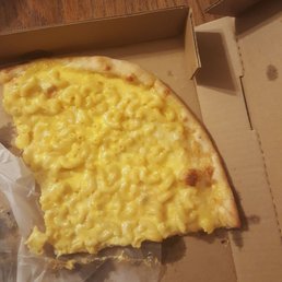 Mac and cheese pizza! Mac and cheese pizza!