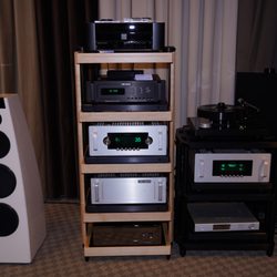 Sunny Components - All Audio Research products are on display.