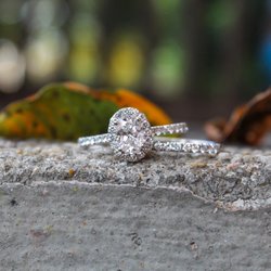 REEDS Jewelers - We love a good ring selfie