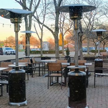 Blowfish Sushi & Ramen - Outdoor seating. - Sushi Bars Near Me - Northfield, Illinois