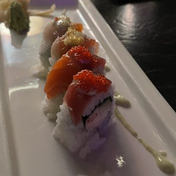 Kai - A very weak rainbow roll with almost zero fish... I - Asian Fusion Near Me - Plano, Texas