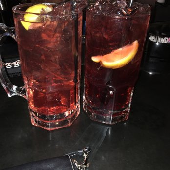 Houlihan's - Peach and raspberry long islands - New American Near Me - Hershey, Pennsylvania Houlihan's - Peach and raspberry long islands - New American Near Me - Hershey, Pennsylvania