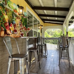 Miranda’s Farms - Lovely balcony seating