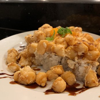 Chobop - Scallop roll. Was ok. Too many scallops (weird complaint I know) - Sushi Bars Near Me - Costa Mesa, California
