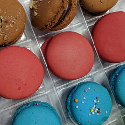 French macarons! French macarons!