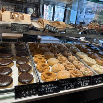 Firecakes Donuts - Bakeries Near Me - Chicago, Illinois