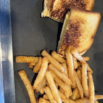 Gastropit Ellisville - Kids grilled cheese and fries - Barbeque Near Me - Ellisville, Missouri Gastropit Ellisville - Kids grilled cheese and fries - Barbeque Near Me - Ellisville, Missouri
