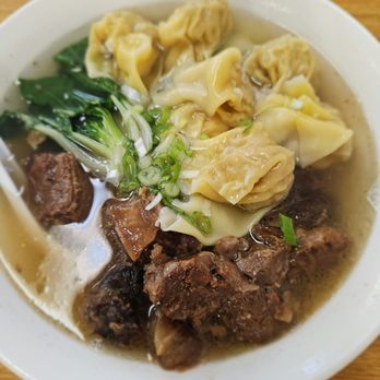 Yang Kee BBQ Noodle House - Stewed beef and wonton - Cantonese Near Me - Portland, Oregon Yang Kee BBQ Noodle House - Stewed beef and wonton - Cantonese Near Me - Portland, Oregon