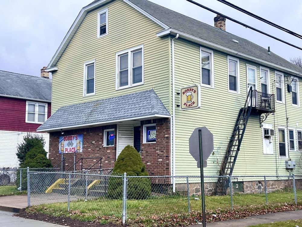 BOBBY’S PLACE BAR Updated August 2024 120 Belden St, New Britain