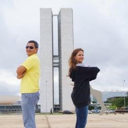 Praça dos Três Poderes - Dando uma força para o congresso na Praça dos Três Poderes