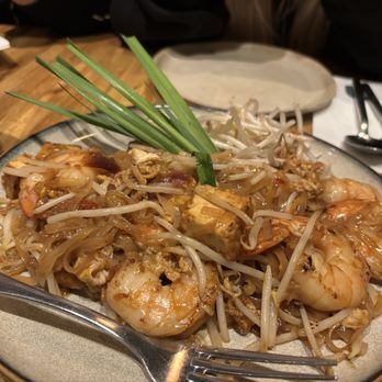 Khao Tiew - Pad Thai with shrimp - Thai Near Me - San Francisco, California Khao Tiew - Pad Thai with shrimp - Thai Near Me - San Francisco, California