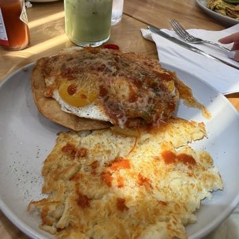 The Breeze Cafe - Huevos rancheros with hash browns - Breakfast & Brunch Near Me - Newark, California
