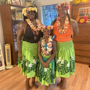 Jan Kealani's Maui Hula Lessons - Hula Class - Dance Schools Near Me - Lahaina, Hawaii Jan Kealani's Maui Hula Lessons - Hula Class - Dance Schools Near Me - Lahaina, Hawaii