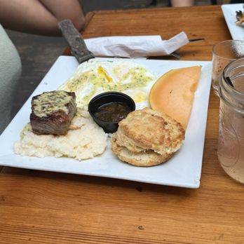 Leaping Lizard Cafe - Steak and eggs - Cafes Near Me - Virginia Beach, Virginia