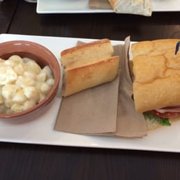 Mac n cheese with the half size sand which Mac n cheese with the half size sand which