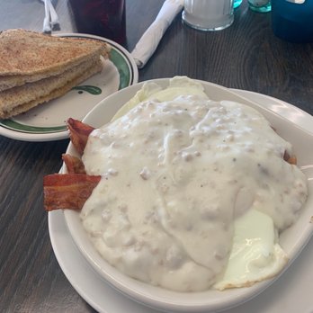 Andie’s - Country gravy skillet - Breakfast & Brunch Near Me - Lafayette, Indiana